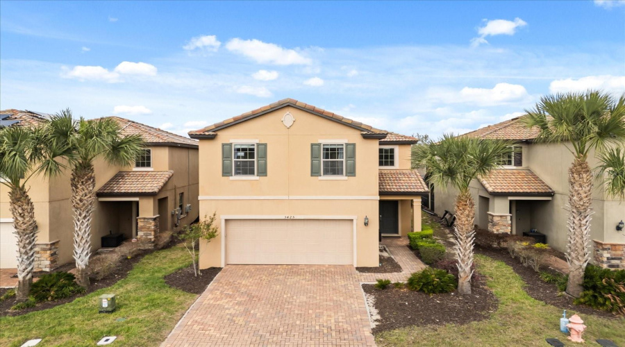 DAVENPORT, Florida 33837, 5 Bedrooms Bedrooms, ,4 BathroomsBathrooms,Residential,For Sale,MISTY OAK,0,MFRO6393604
