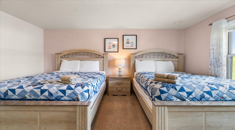 DAVENPORT, Florida 33837, 5 Bedrooms Bedrooms, ,4 BathroomsBathrooms,Residential,For Sale,MISTY OAK,0,MFRO6393604