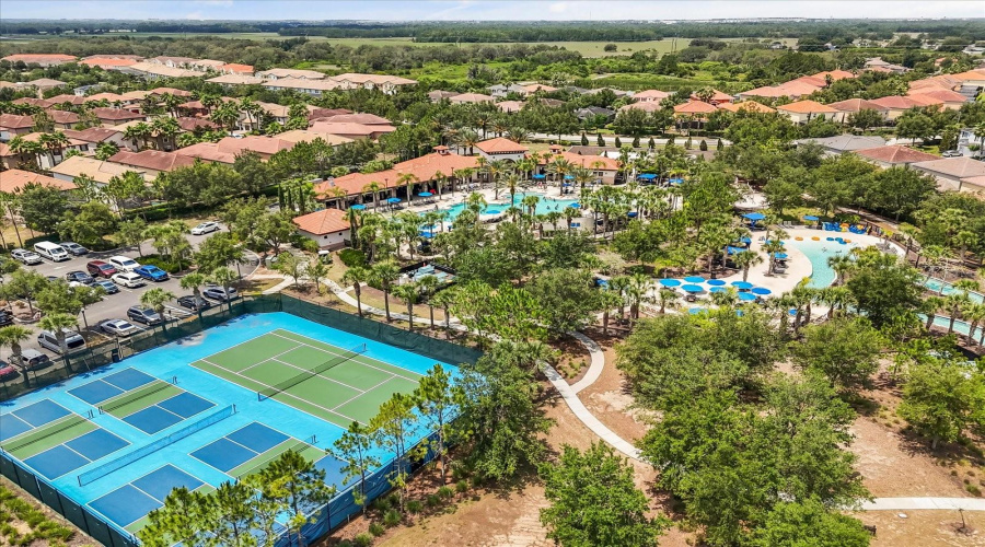 DAVENPORT, Florida 33837, 5 Bedrooms Bedrooms, ,4 BathroomsBathrooms,Residential,For Sale,MISTY OAK,0,MFRO6393604