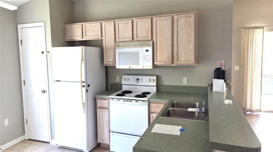 DAVENPORT, Florida 33896, 5 Bedrooms Bedrooms, ,3 BathroomsBathrooms,Residential,For Sale,RESERVE,0,MFRL4960264