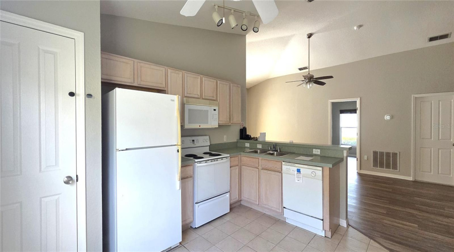 DAVENPORT, Florida 33896, 5 Bedrooms Bedrooms, ,3 BathroomsBathrooms,Residential,For Sale,RESERVE,0,MFRL4960264