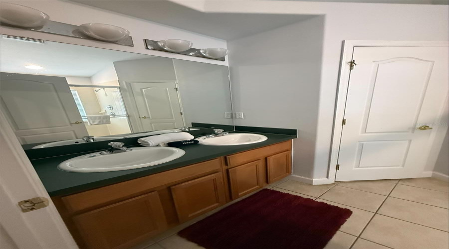 DAVENPORT, Florida 33897, 3 Bedrooms Bedrooms, ,3 BathroomsBathrooms,Residential,For Sale,OLD BRIDGE,0,MFRS5147441