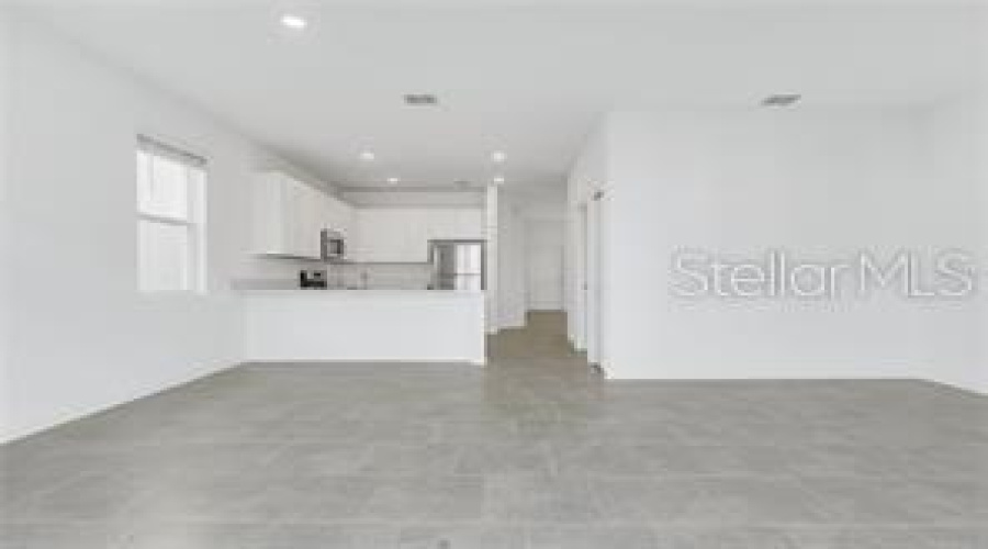 DAVENPORT, Florida 33837, 3 Bedrooms Bedrooms, ,2 BathroomsBathrooms,Residential,For Sale,CHANTILLY,0,MFRS5147542