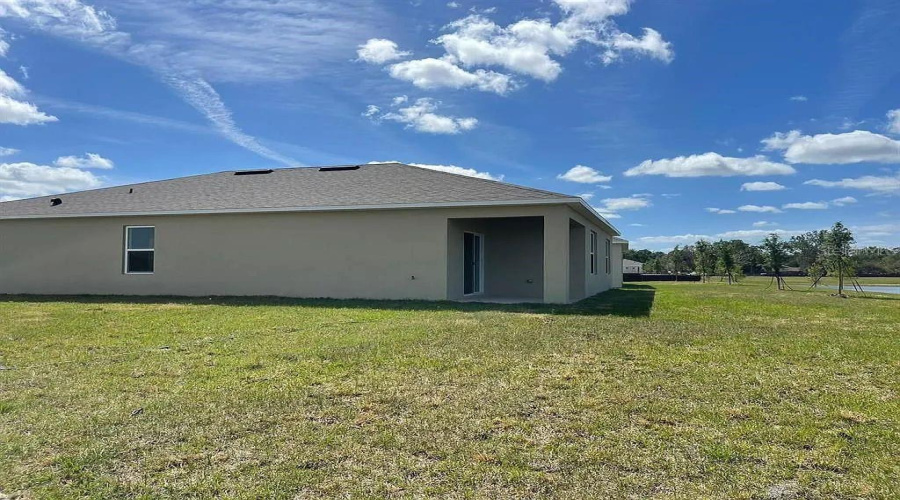DAVENPORT, Florida 33837, 4 Bedrooms Bedrooms, ,2 BathroomsBathrooms,Residential,For Sale,RED HILL,0,MFRS5147480