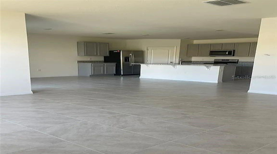 DAVENPORT, Florida 33837, 4 Bedrooms Bedrooms, ,2 BathroomsBathrooms,Residential,For Sale,RED HILL,0,MFRS5147480