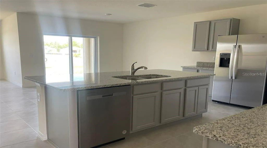 DAVENPORT, Florida 33837, 4 Bedrooms Bedrooms, ,2 BathroomsBathrooms,Residential,For Sale,RED HILL,0,MFRS5147480