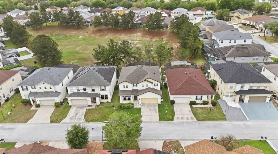 DAVENPORT, Florida 33896, 5 Bedrooms Bedrooms, ,3 BathroomsBathrooms,Residential,For Sale,BAY LEAF,0,MFRS5147488