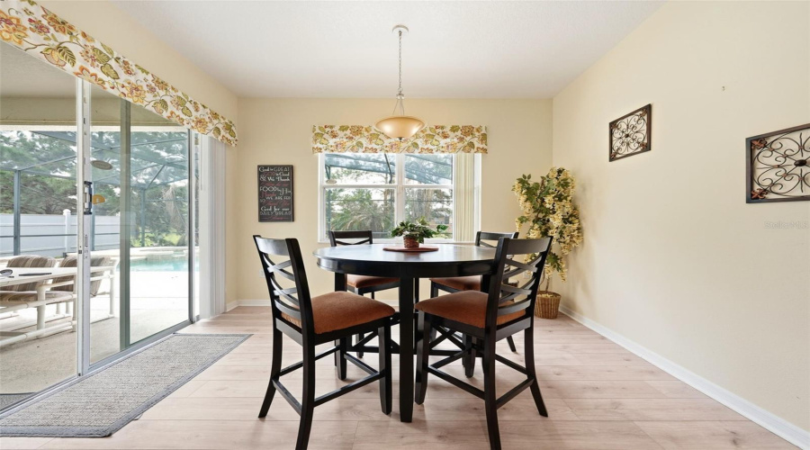 DAVENPORT, Florida 33896, 5 Bedrooms Bedrooms, ,3 BathroomsBathrooms,Residential,For Sale,BAY LEAF,0,MFRS5147488