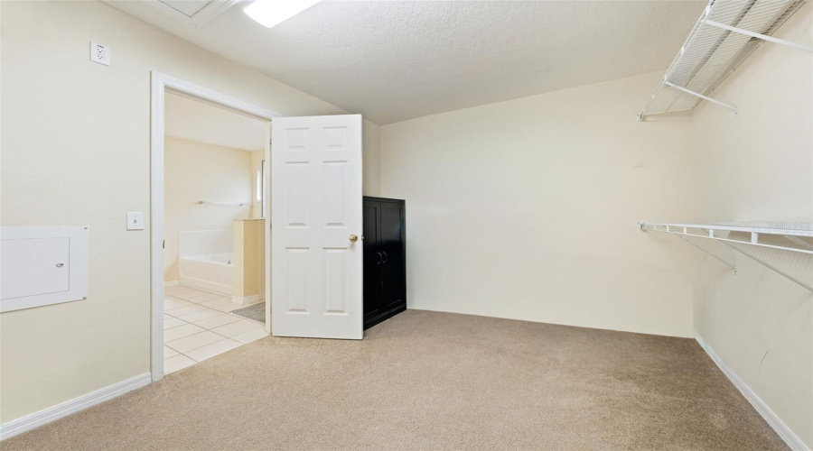 DAVENPORT, Florida 33896, 5 Bedrooms Bedrooms, ,3 BathroomsBathrooms,Residential,For Sale,BAY LEAF,0,MFRS5147488