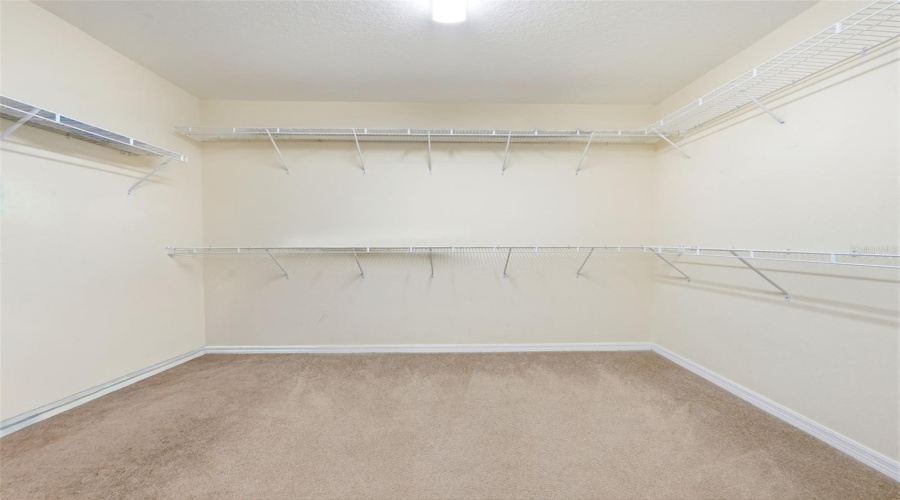 DAVENPORT, Florida 33896, 5 Bedrooms Bedrooms, ,3 BathroomsBathrooms,Residential,For Sale,BAY LEAF,0,MFRS5147488