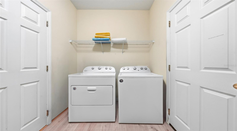 DAVENPORT, Florida 33896, 5 Bedrooms Bedrooms, ,3 BathroomsBathrooms,Residential,For Sale,BAY LEAF,0,MFRS5147488