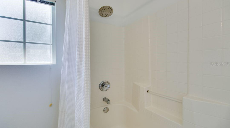 DAVENPORT, Florida 33897, 5 Bedrooms Bedrooms, ,3 BathroomsBathrooms,Residential,For Sale,BLOOMINGDALE DR,0,MFRA4689322