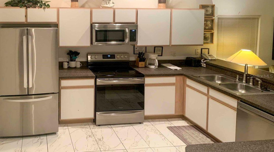 DAVENPORT, Florida 33897, 5 Bedrooms Bedrooms, ,3 BathroomsBathrooms,Residential,For Sale,BLOOMINGDALE DR,0,MFRA4689322