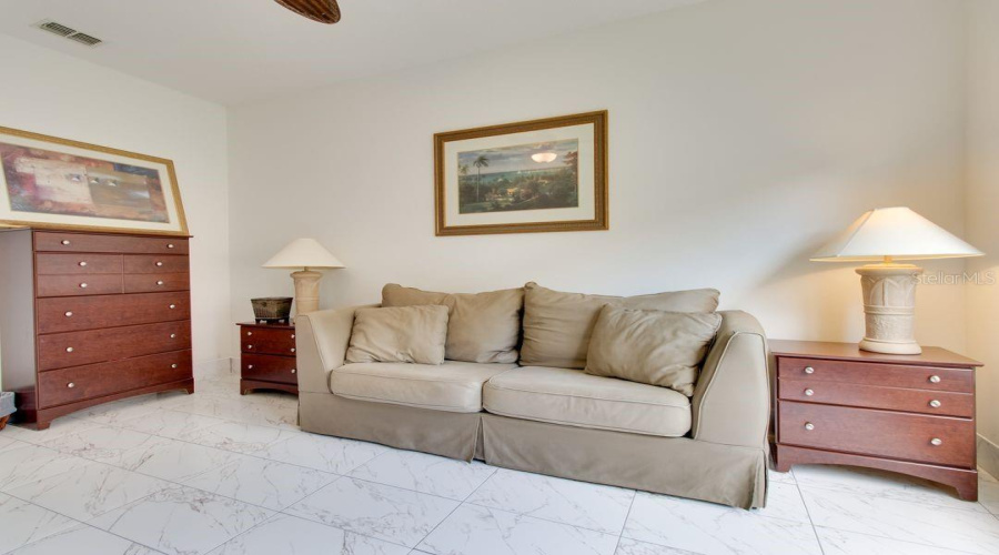 DAVENPORT, Florida 33897, 5 Bedrooms Bedrooms, ,3 BathroomsBathrooms,Residential,For Sale,BLOOMINGDALE DR,0,MFRA4689322