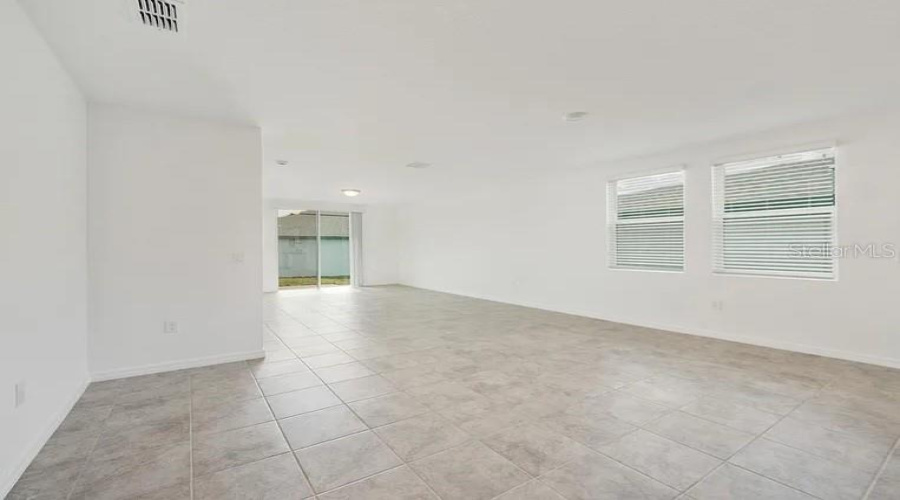 DAVENPORT, Florida 33837, 3 Bedrooms Bedrooms, ,2 BathroomsBathrooms,Residential,For Sale,IRISH ELK,0,MFRS5147416