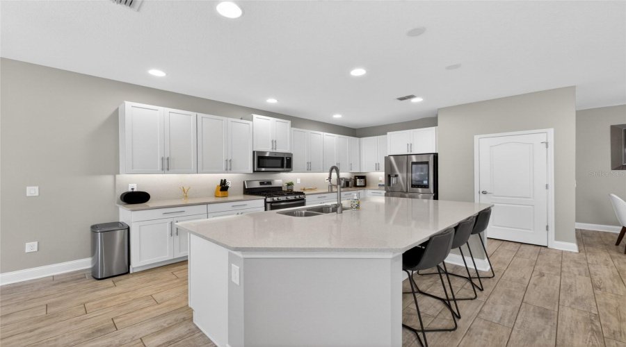 Oversized Island with Breakfast Bar Seating