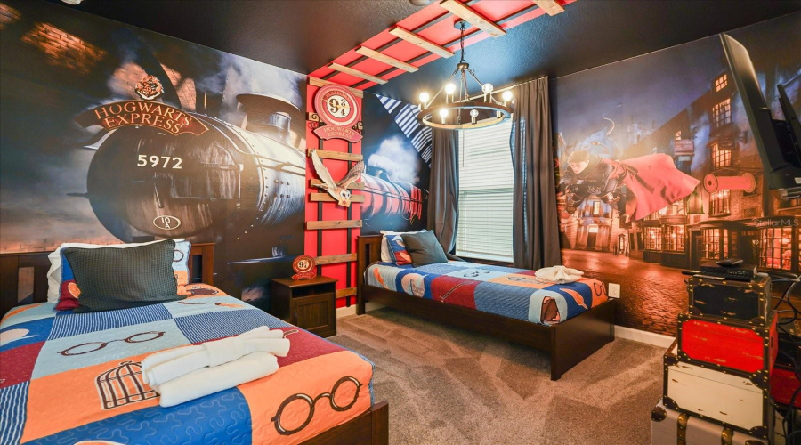 DAVENPORT, Florida 33896, 6 Bedrooms Bedrooms, ,5 BathroomsBathrooms,Residential,For Sale,PLAY THROUGH,0,MFRS5147237