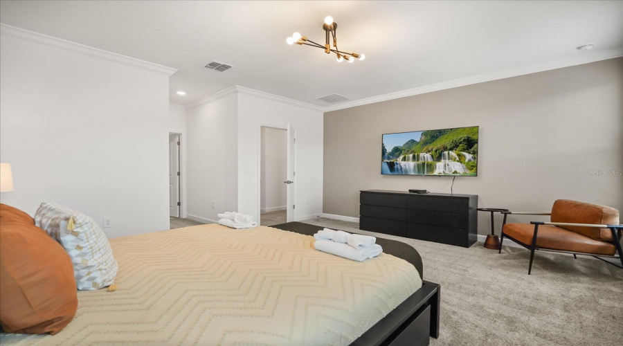 DAVENPORT, Florida 33896, 6 Bedrooms Bedrooms, ,5 BathroomsBathrooms,Residential,For Sale,PLAY THROUGH,0,MFRS5147237