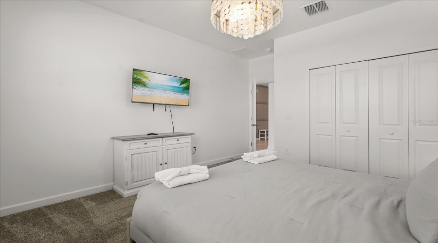 DAVENPORT, Florida 33896, 6 Bedrooms Bedrooms, ,5 BathroomsBathrooms,Residential,For Sale,PLAY THROUGH,0,MFRS5147237