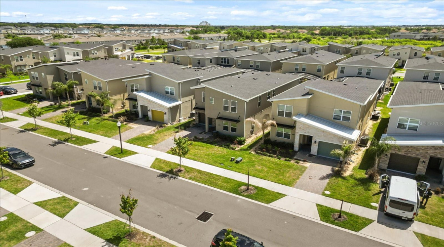 DAVENPORT, Florida 33896, 6 Bedrooms Bedrooms, ,5 BathroomsBathrooms,Residential,For Sale,PLAY THROUGH,0,MFRS5147237