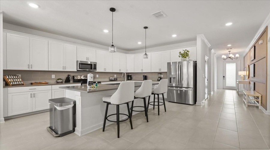 DAVENPORT, Florida 33896, 6 Bedrooms Bedrooms, ,5 BathroomsBathrooms,Residential,For Sale,PLAY THROUGH,0,MFRS5147237