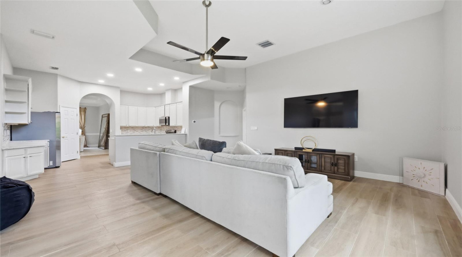 ORLANDO, Florida 32836, 5 Bedrooms Bedrooms, ,4 BathroomsBathrooms,Residential,For Sale,GIOVANA,0,MFRO6397884