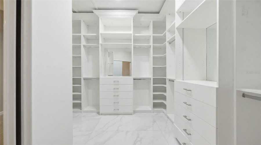 ORLANDO, Florida 32836, 5 Bedrooms Bedrooms, ,4 BathroomsBathrooms,Residential,For Sale,GIOVANA,0,MFRO6397884