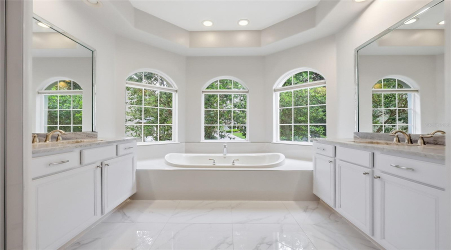 ORLANDO, Florida 32836, 5 Bedrooms Bedrooms, ,4 BathroomsBathrooms,Residential,For Sale,GIOVANA,0,MFRO6397884