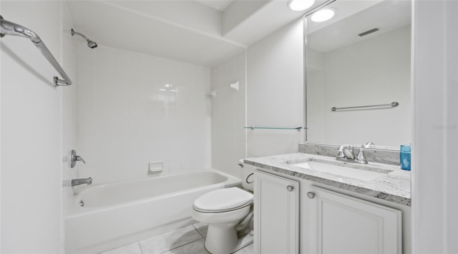 ORLANDO, Florida 32836, 5 Bedrooms Bedrooms, ,4 BathroomsBathrooms,Residential,For Sale,GIOVANA,0,MFRO6397884