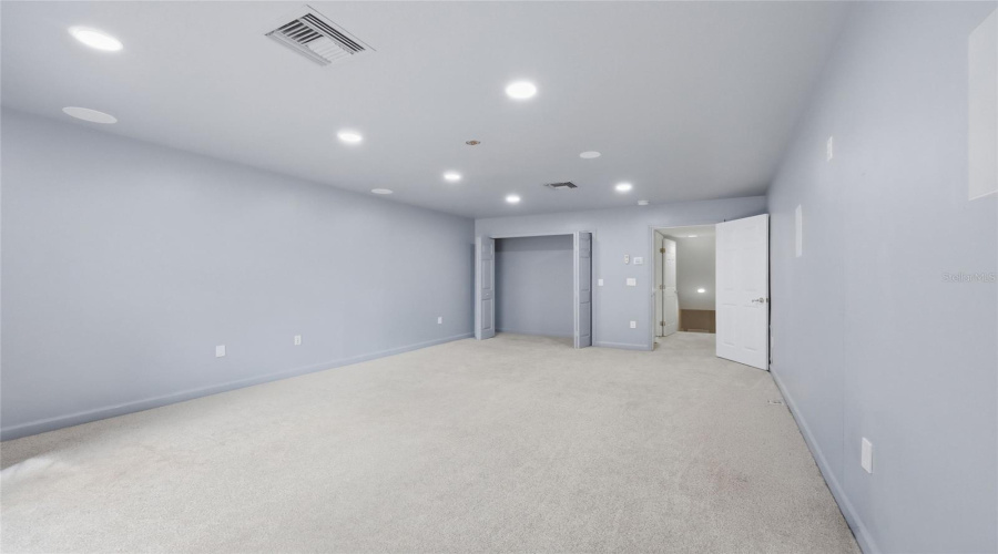 ORLANDO, Florida 32836, 5 Bedrooms Bedrooms, ,4 BathroomsBathrooms,Residential,For Sale,GIOVANA,0,MFRO6397884