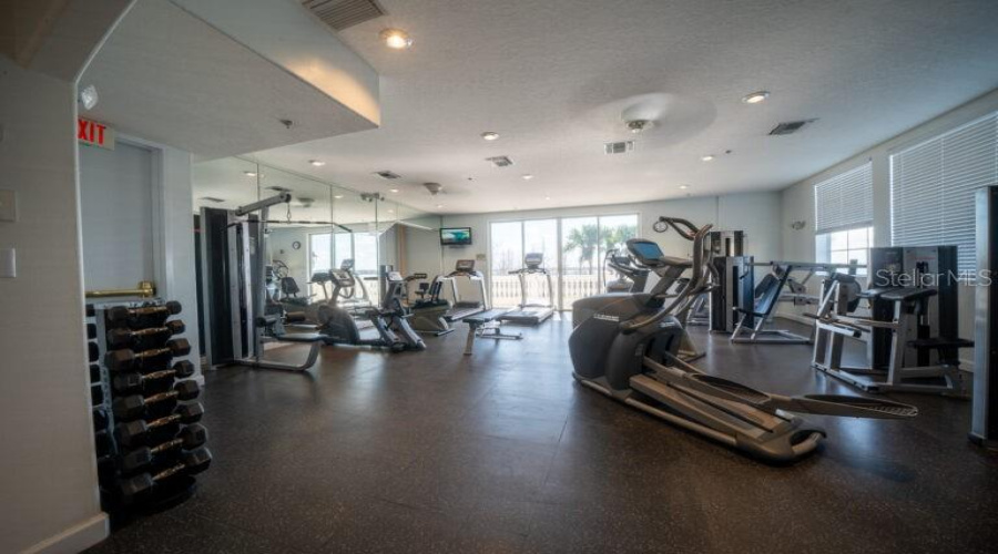 ORLANDO, Florida 32836, 5 Bedrooms Bedrooms, ,4 BathroomsBathrooms,Residential,For Sale,GIOVANA,0,MFRO6397884