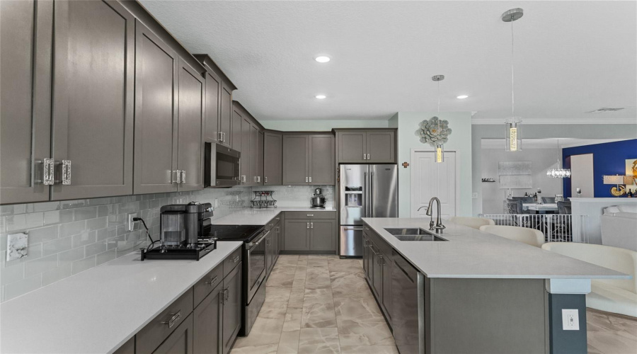 DAVENPORT, Florida 33837, 4 Bedrooms Bedrooms, ,3 BathroomsBathrooms,Residential,For Sale,CAMDEN PARK,0,MFRS5147576