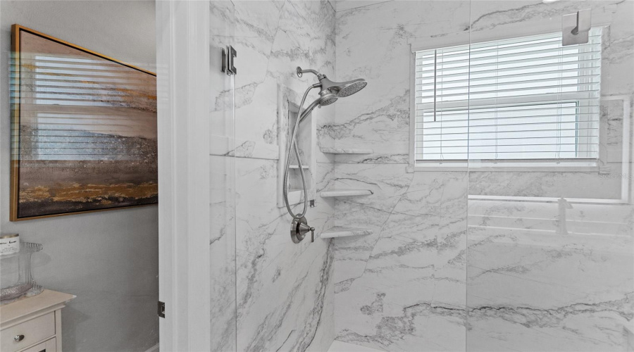 DAVENPORT, Florida 33837, 4 Bedrooms Bedrooms, ,3 BathroomsBathrooms,Residential,For Sale,CAMDEN PARK,0,MFRS5147576