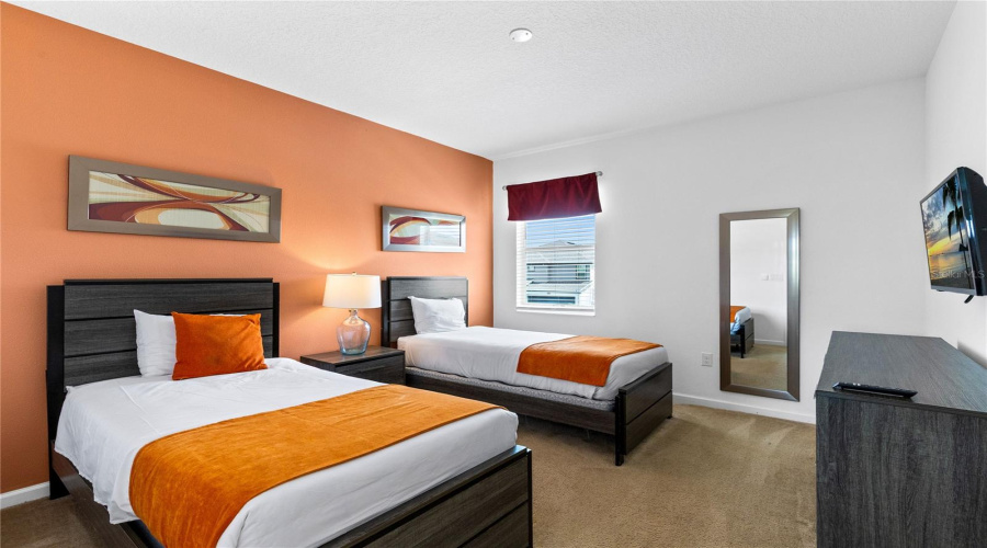 KISSIMMEE, Florida 34746, 6 Bedrooms Bedrooms, ,4 BathroomsBathrooms,Residential,For Sale,BALLO,0,MFRO6392864