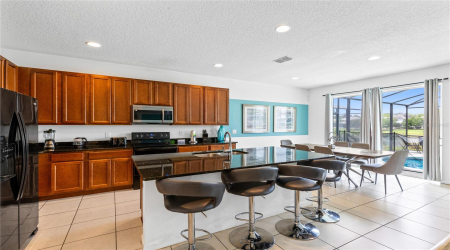 KISSIMMEE, Florida 34746, 6 Bedrooms Bedrooms, ,4 BathroomsBathrooms,Residential,For Sale,BALLO,0,MFRO6392864