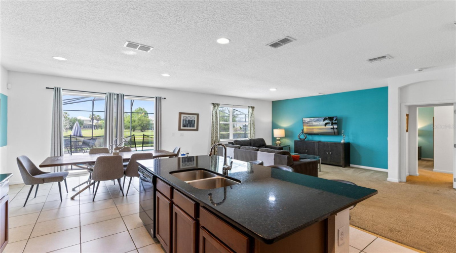 KISSIMMEE, Florida 34746, 6 Bedrooms Bedrooms, ,4 BathroomsBathrooms,Residential,For Sale,BALLO,0,MFRO6392864