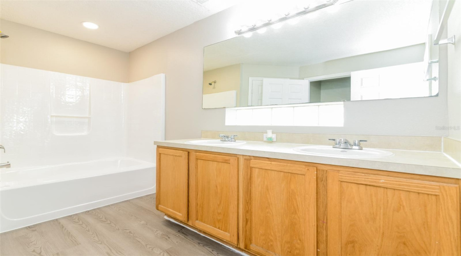 DAVENPORT, Florida 33837, 4 Bedrooms Bedrooms, ,2 BathroomsBathrooms,Residential,For Sale,ROYAL RIDGE,0,MFRC7524634