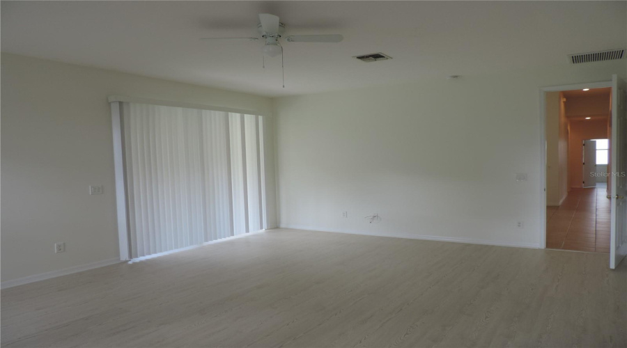 KISSIMMEE, Florida 34746, 4 Bedrooms Bedrooms, ,3 BathroomsBathrooms,Residential,For Sale,LUTZA,0,MFRS5142987