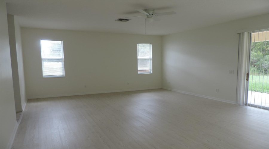 KISSIMMEE, Florida 34746, 4 Bedrooms Bedrooms, ,3 BathroomsBathrooms,Residential,For Sale,LUTZA,0,MFRS5142987