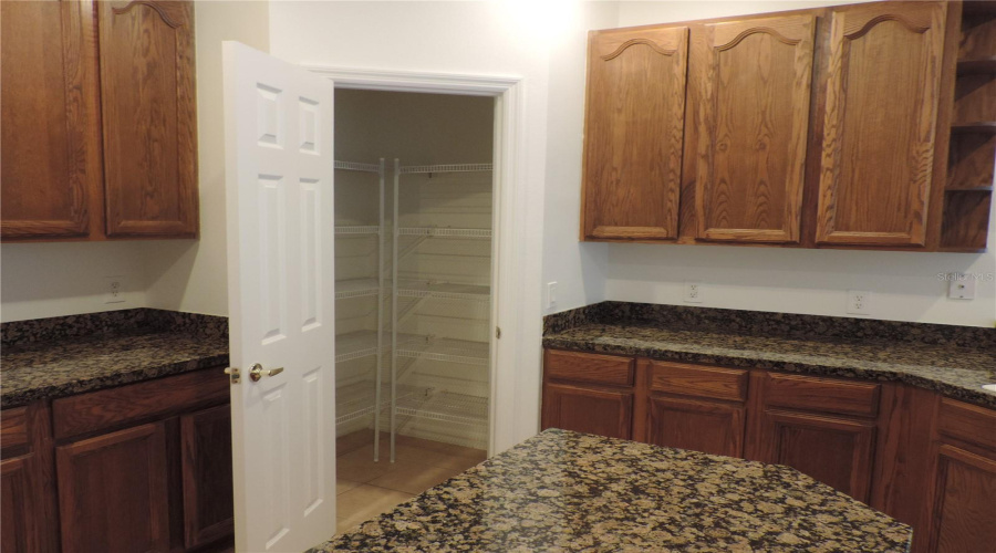 KISSIMMEE, Florida 34746, 4 Bedrooms Bedrooms, ,3 BathroomsBathrooms,Residential,For Sale,LUTZA,0,MFRS5142987