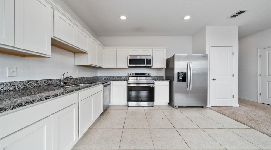 DAVENPORT, Florida 33837, 3 Bedrooms Bedrooms, ,2 BathroomsBathrooms,Residential,For Sale,MANDOVI,0,MFRO6383333