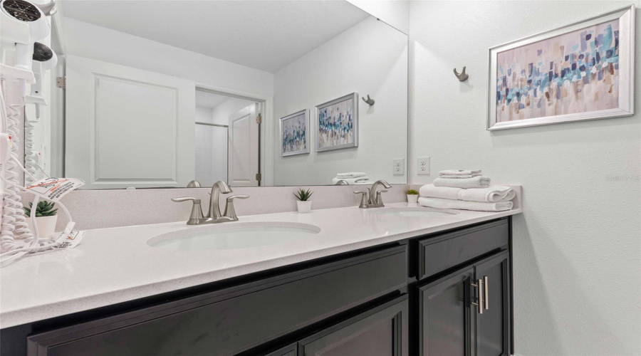 DAVENPORT, Florida 33896, 4 Bedrooms Bedrooms, ,3 BathroomsBathrooms,Residential,For Sale,LEADER,0,MFRO6397909