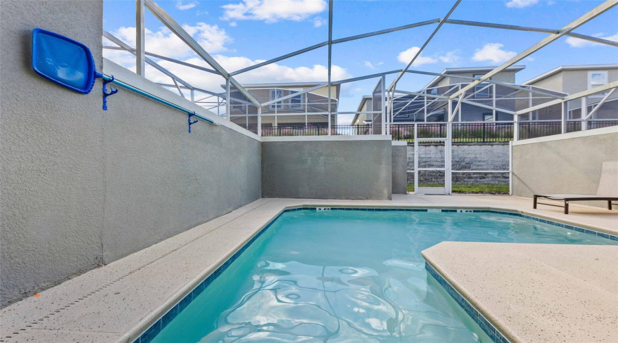 DAVENPORT, Florida 33896, 4 Bedrooms Bedrooms, ,3 BathroomsBathrooms,Residential,For Sale,LEADER,0,MFRO6397909