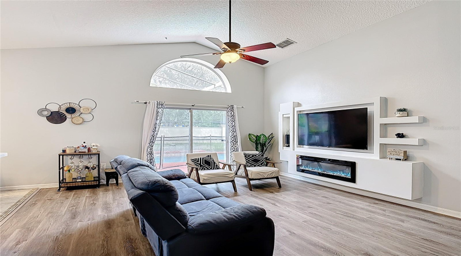 KISSIMMEE, Florida 34746, 3 Bedrooms Bedrooms, ,2 BathroomsBathrooms,Residential,For Sale,CUMBRIAN LAKES,0,MFRO6381359