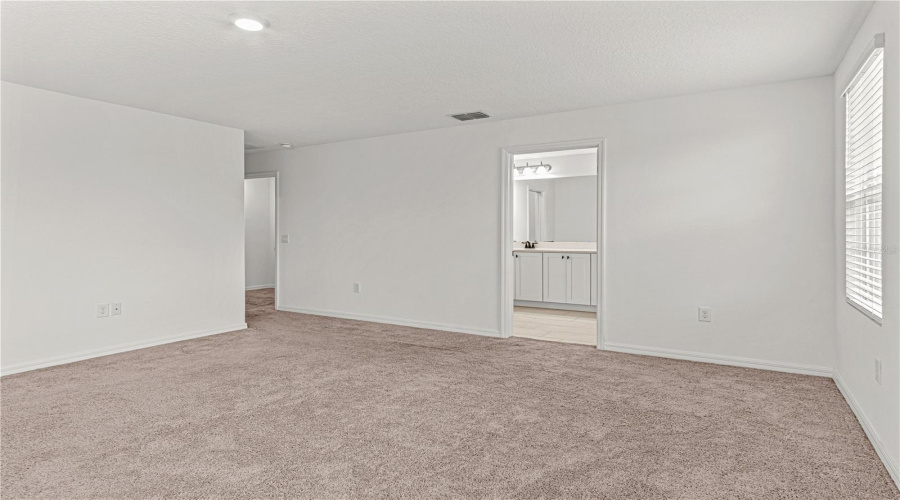 DAVENPORT, Florida 33896, 3 Bedrooms Bedrooms, ,2 BathroomsBathrooms,Residential,For Sale,BENOI,0,MFRO6398238