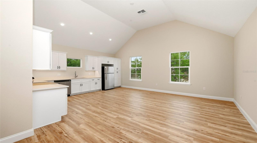 KISSIMMEE, Florida 34747, 6 Bedrooms Bedrooms, ,4 BathroomsBathrooms,Residential,For Sale,RUSH,0,MFRO6394888