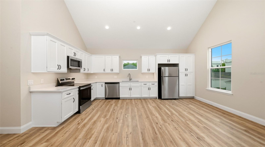 KISSIMMEE, Florida 34747, 6 Bedrooms Bedrooms, ,4 BathroomsBathrooms,Residential,For Sale,RUSH,0,MFRO6394888