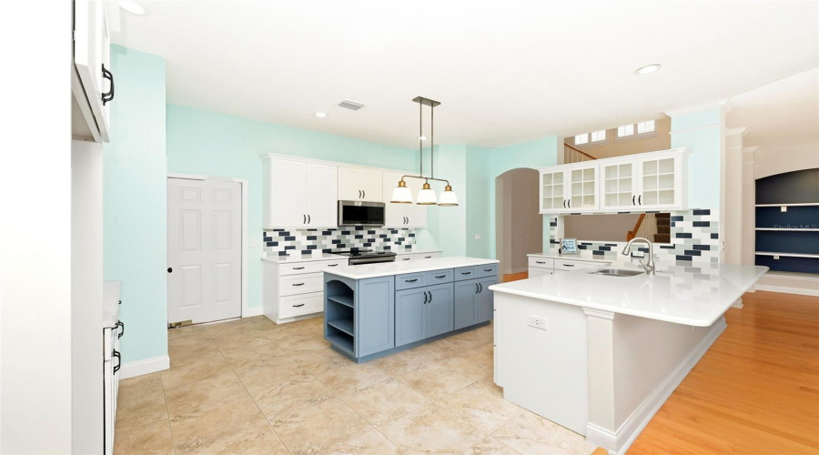 KISSIMMEE, Florida 34747, 6 Bedrooms Bedrooms, ,4 BathroomsBathrooms,Residential,For Sale,RUSH,0,MFRO6394888