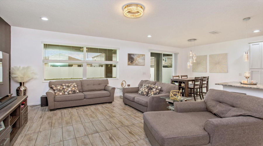 DAVENPORT, Florida 33837, 4 Bedrooms Bedrooms, ,2 BathroomsBathrooms,Residential,For Sale,YORKDALE,0,MFRO6397138