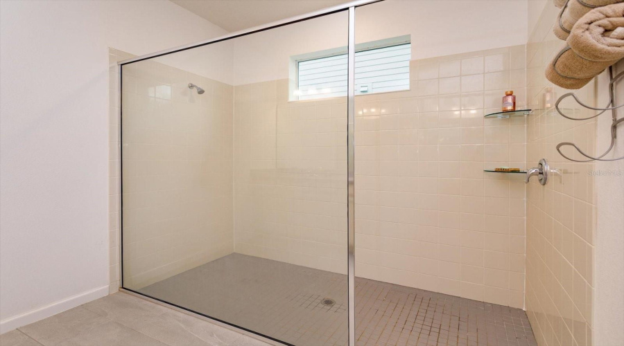 DAVENPORT, Florida 33837, 4 Bedrooms Bedrooms, ,2 BathroomsBathrooms,Residential,For Sale,YORKDALE,0,MFRO6397138